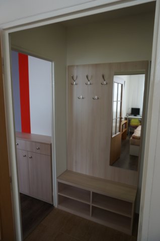 Vestavěné skříně