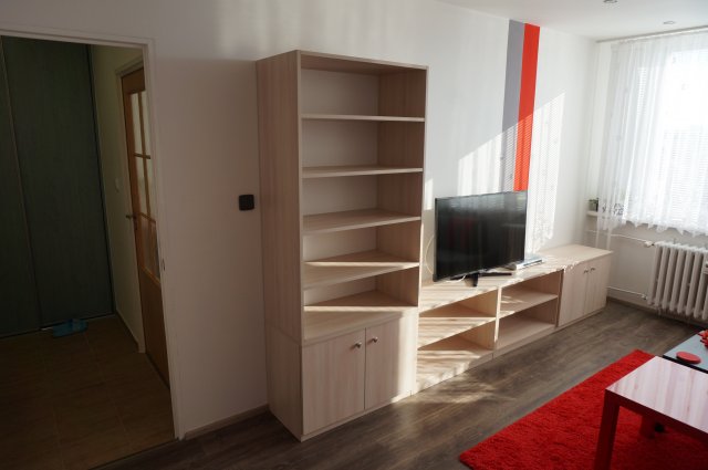 Vestavěné skříně