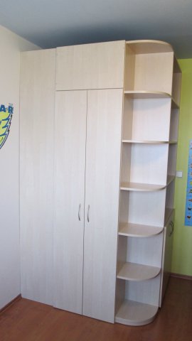 Vestavěné skříně