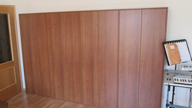 Vestavěné skříně