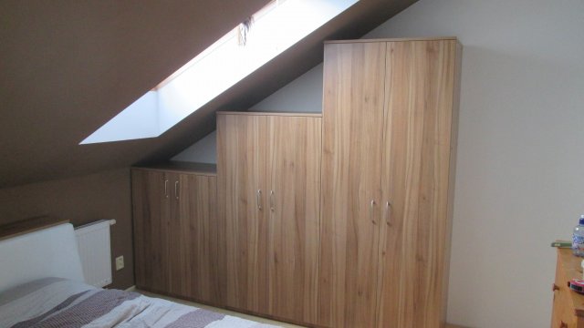 Vestavěné skříně