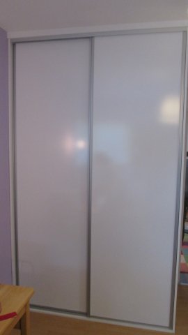 Vestavěné skříně