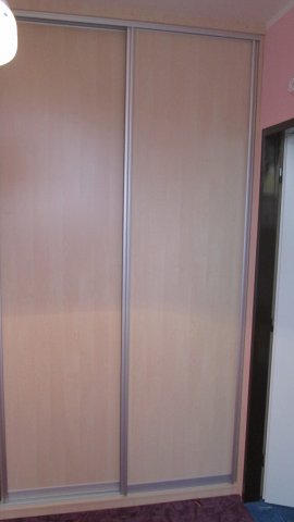 Vestavěné skříně