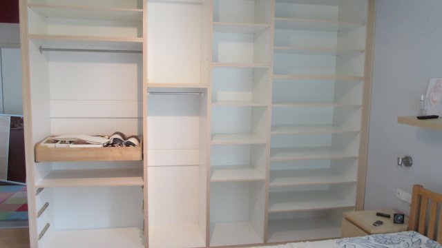 Vestavěné skříně