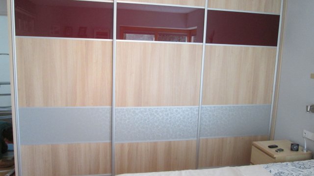 Vestavěné skříně