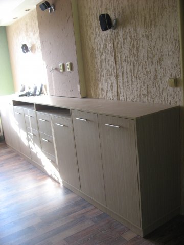 Vestavěné skříně