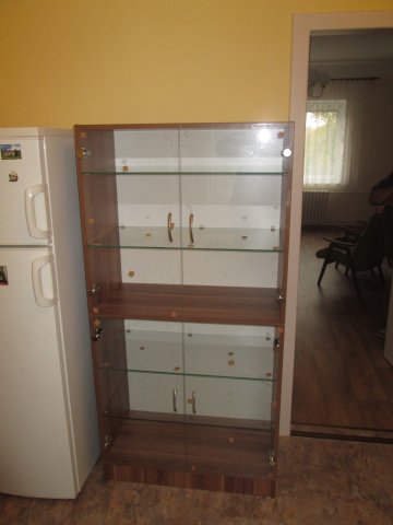 Vestavěné skříně