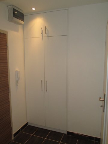 Vestavěné skříně