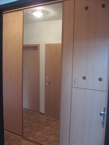 Vestavěné skříně