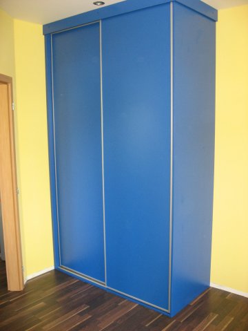 Vestavěné skříně