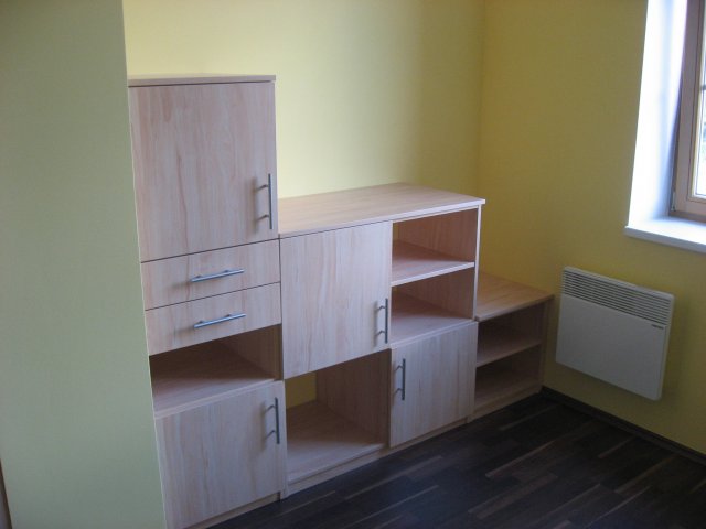 Vestavěné skříně