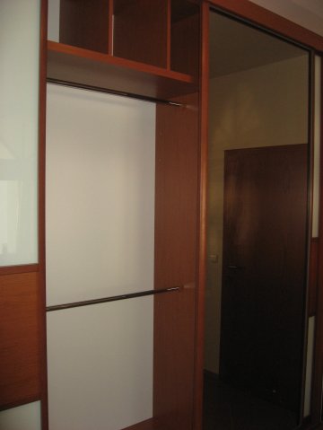 Vestavěné skříně