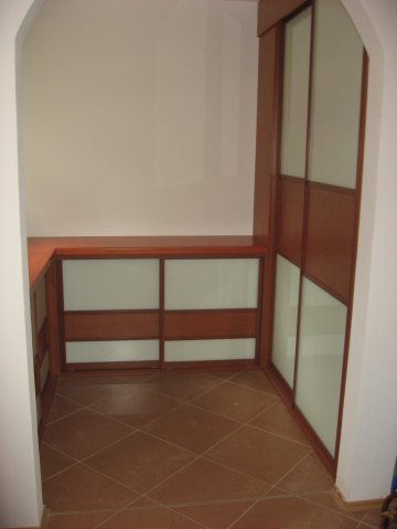 Vestavěné skříně